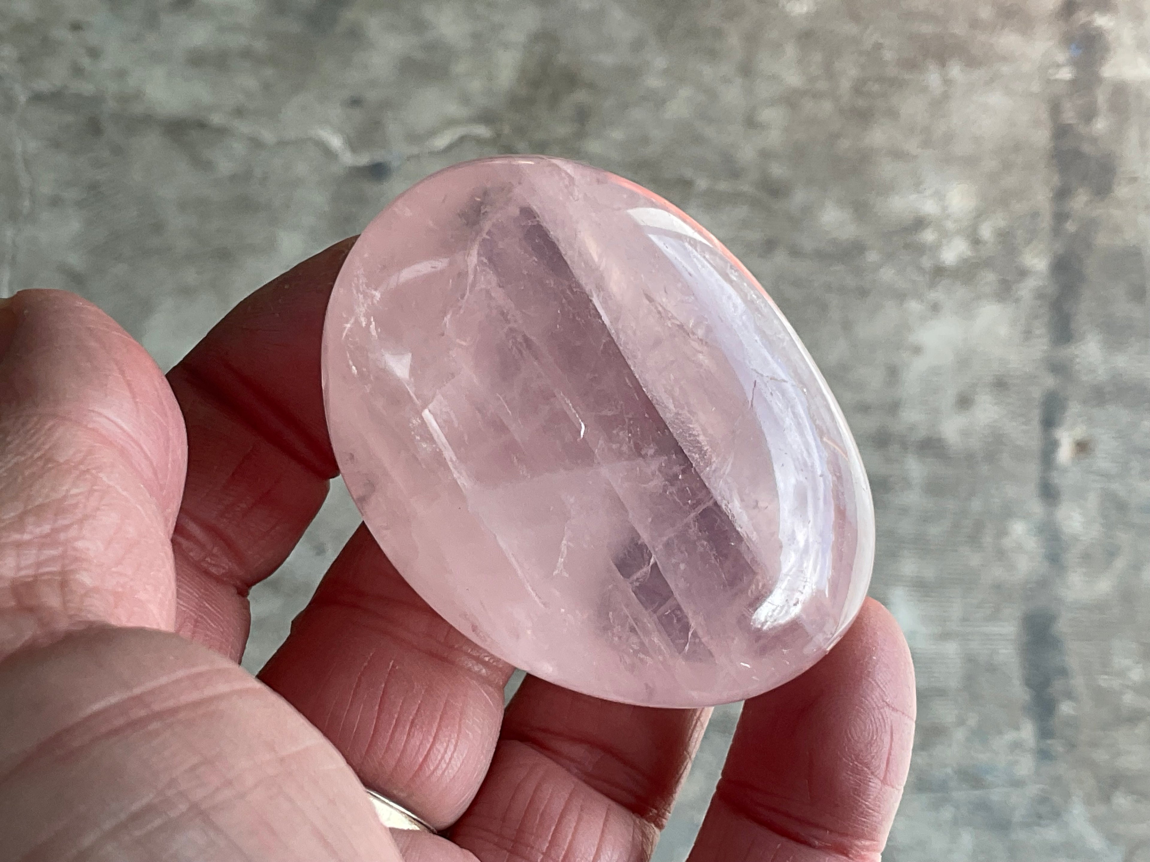 85g Rose Quartz Palmstone 4A