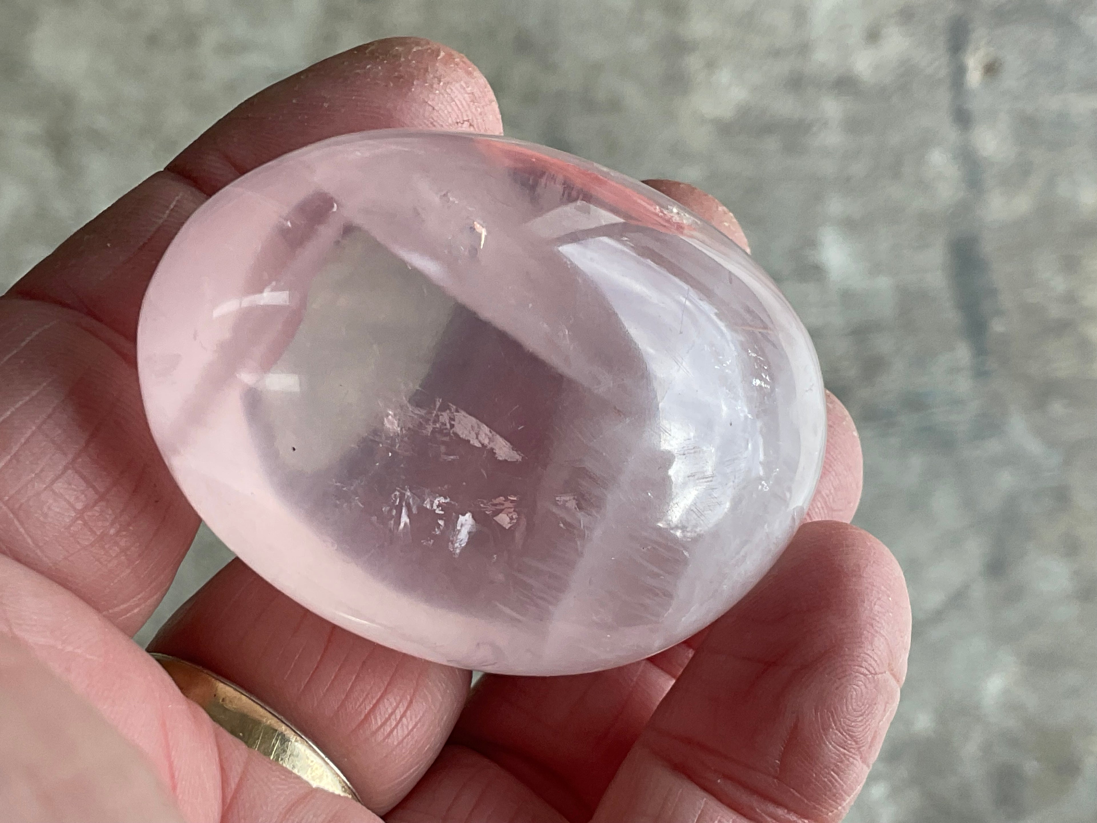 85g Rose Quartz Palmstone 4C