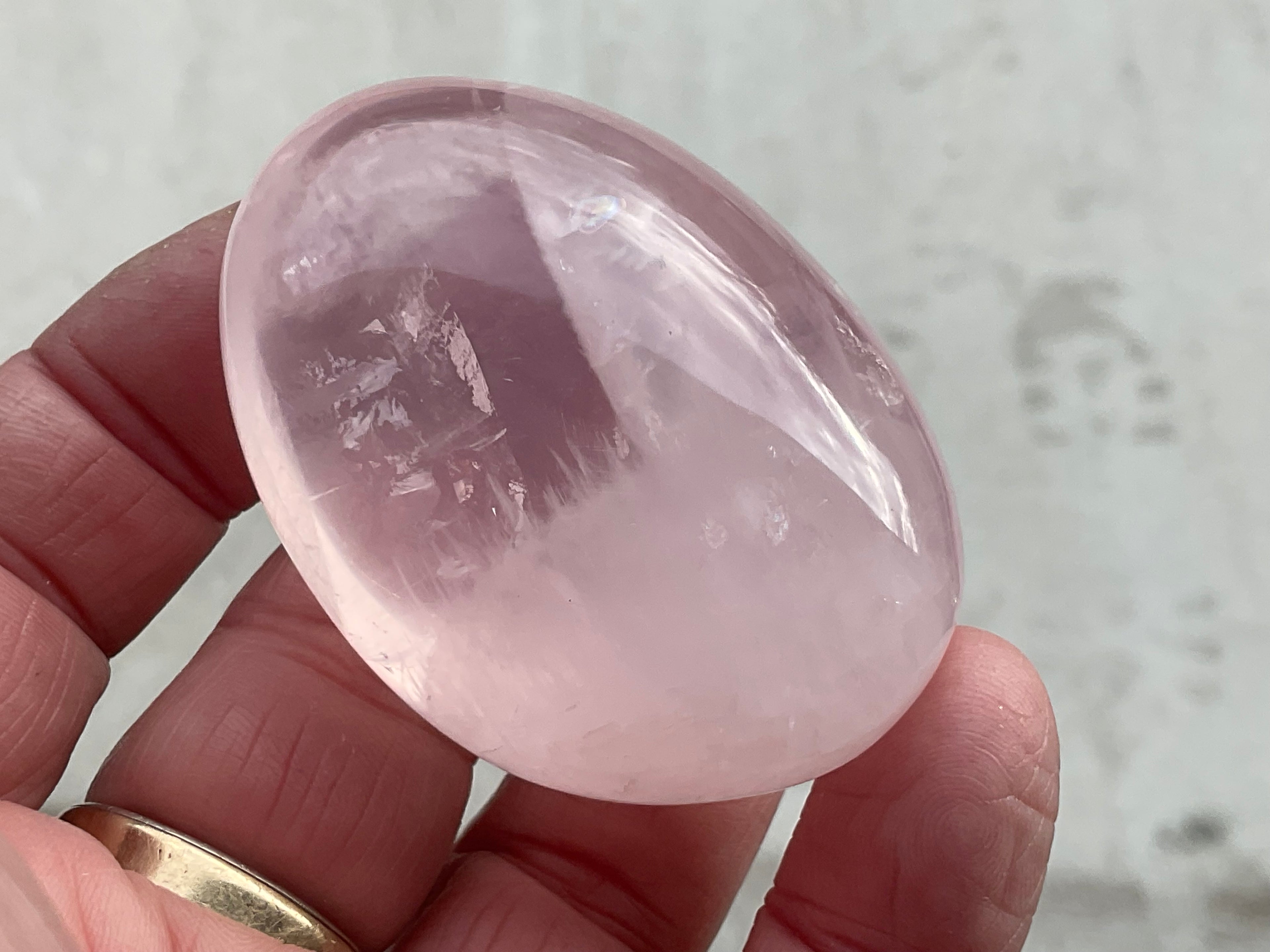 85g Rose Quartz Palmstone 4C