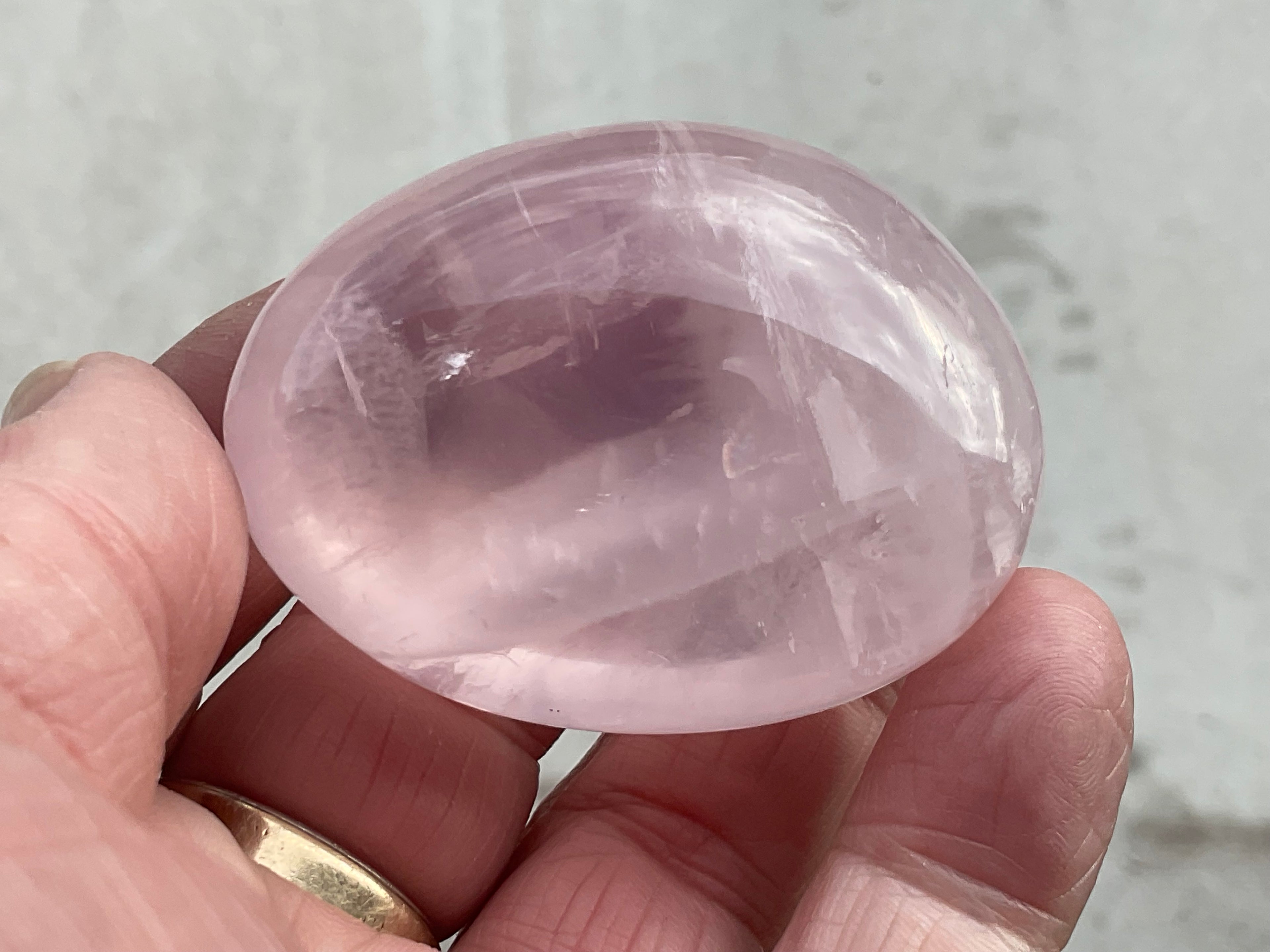85g Rose Quartz Palmstone 4C