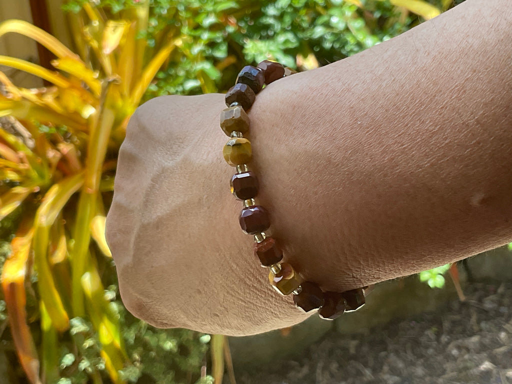 Mookaite Faceted Bead with Spacers Bracelet