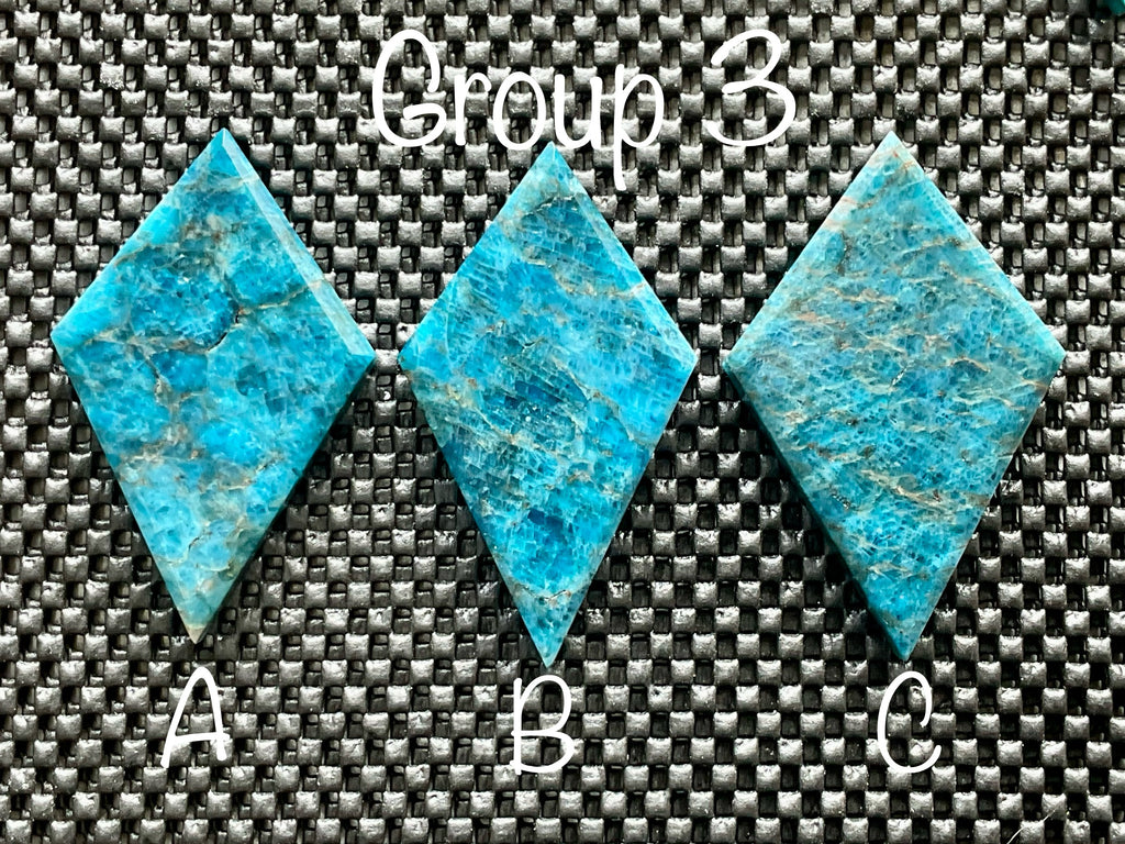 88g Blue Apatite Polished Diamond with stand 3C