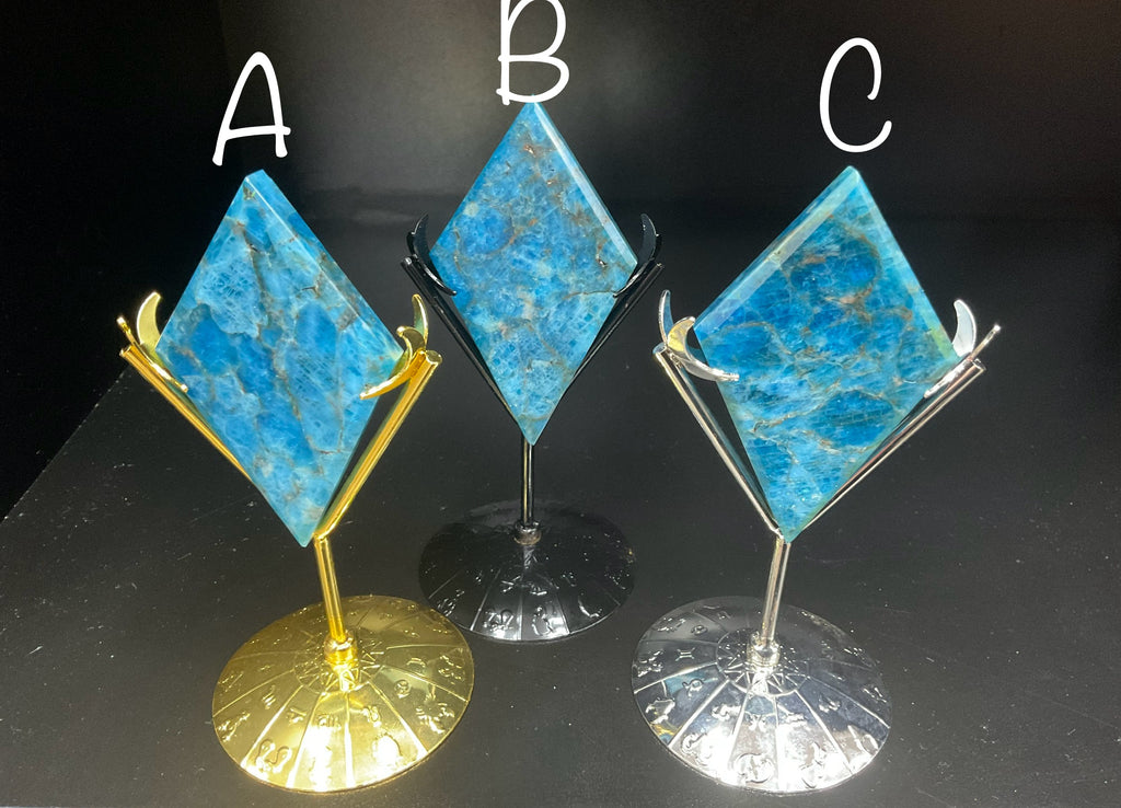94g Blue Apatite Polished Diamond with stand 4C