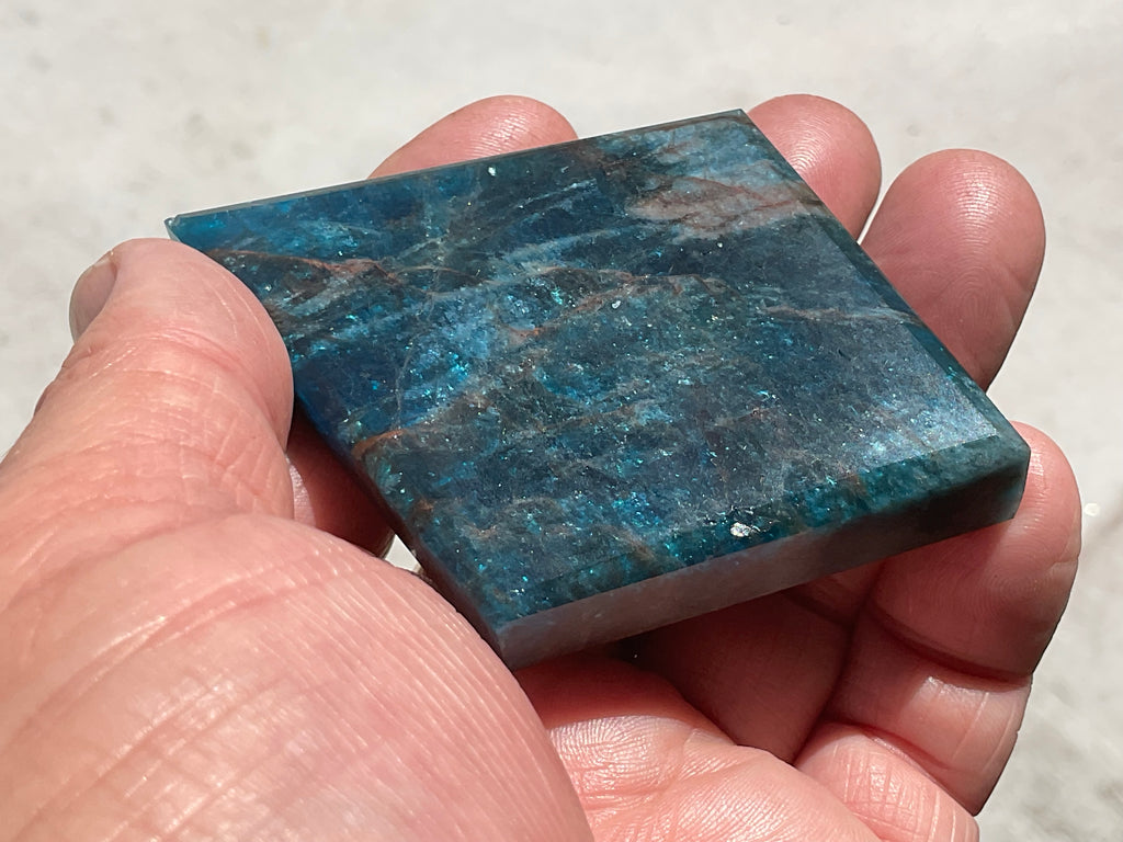 94g Blue Apatite Polished Diamond with stand 4C