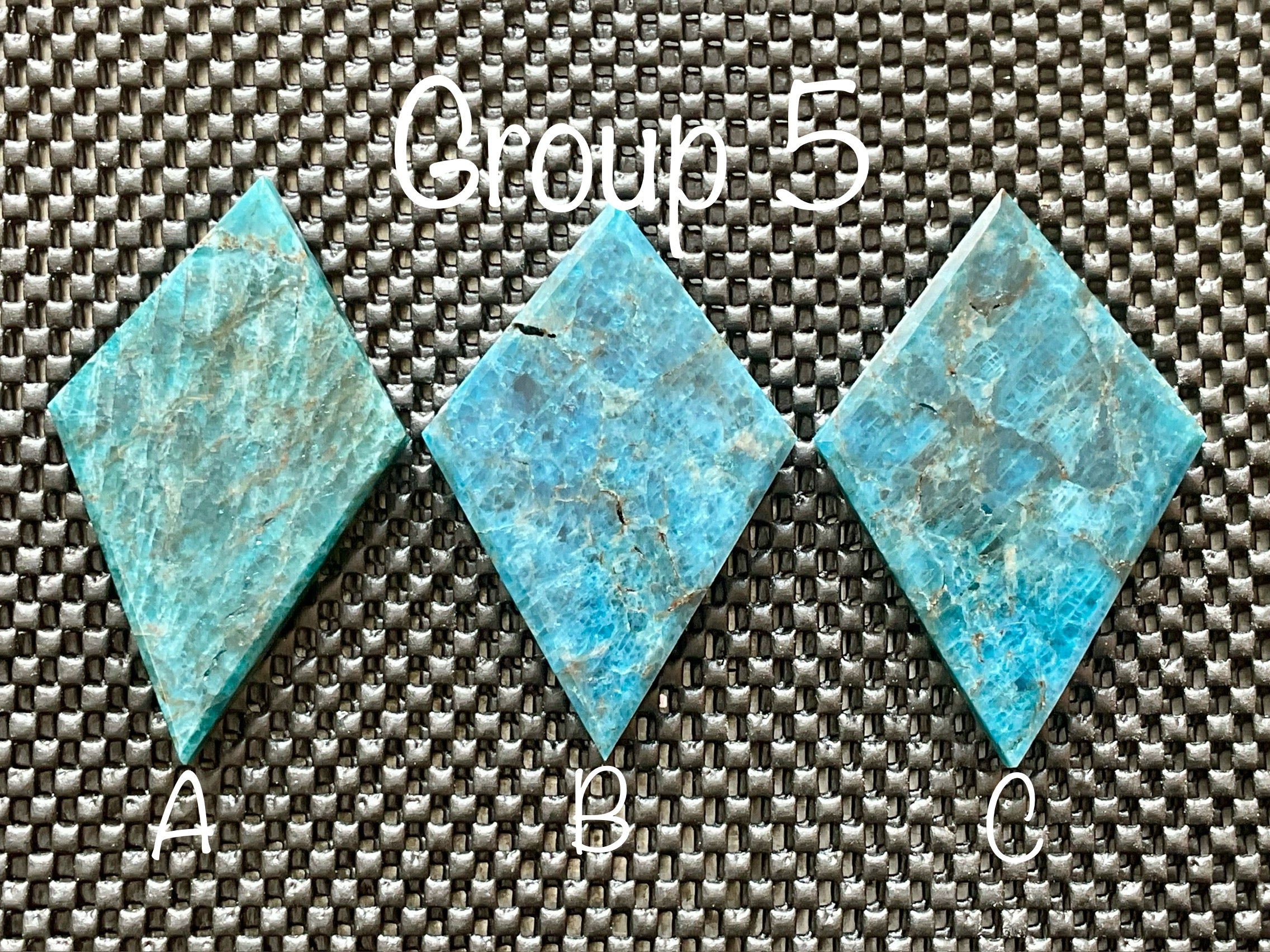 94g Blue Apatite Polished Diamond with stand 5A