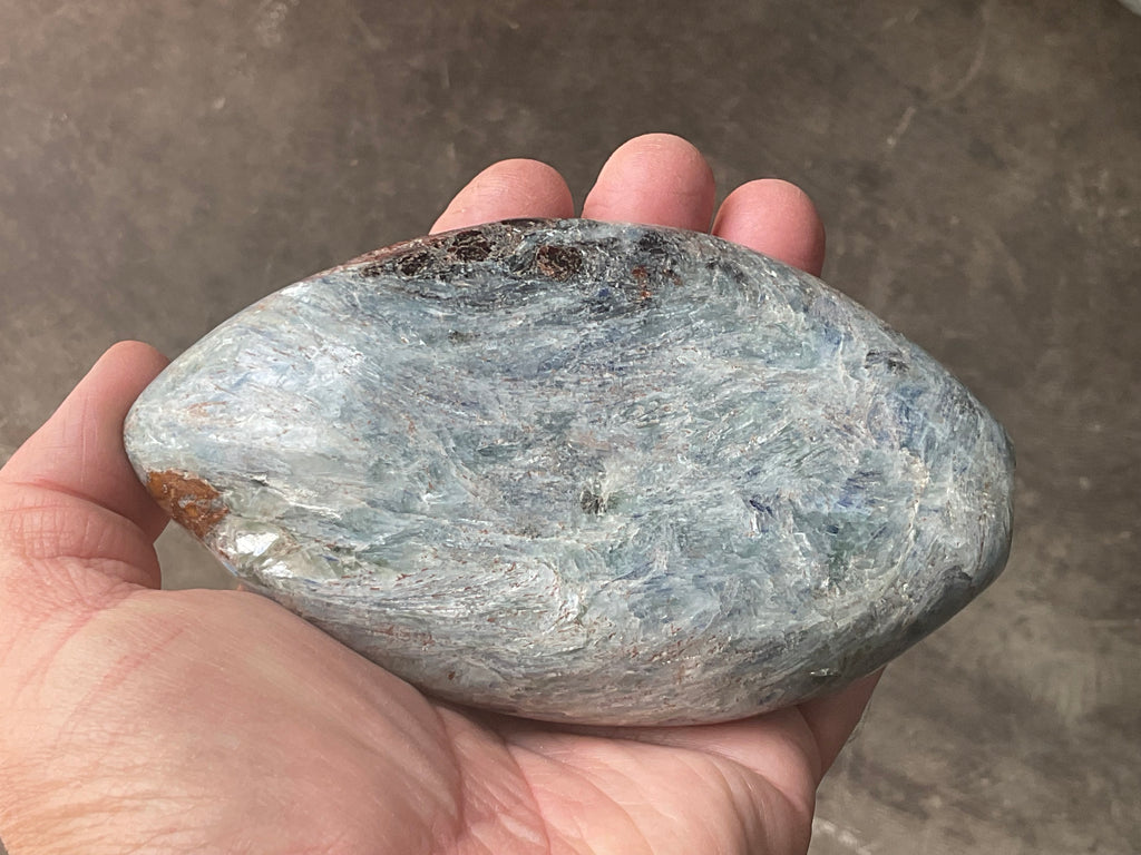 513g Polished Blue/Green Kyanite Teardrop Freeform 2A