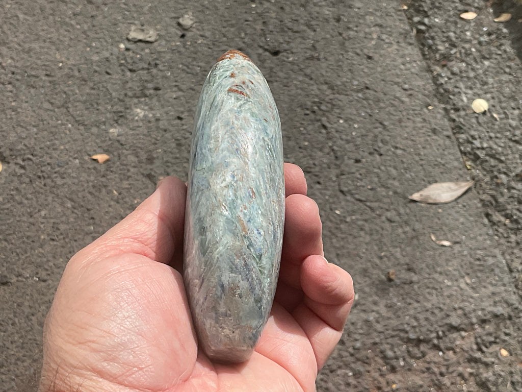 513g Polished Blue/Green Kyanite Teardrop Freeform 2A