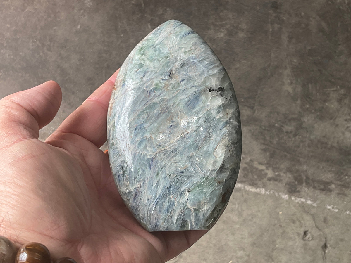 527g Polished Blue/Green Kyanite Teardrop Freeform 2B