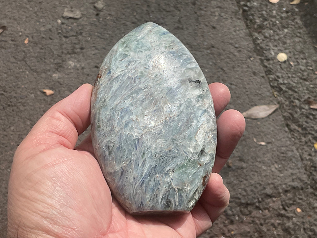 527g Polished Blue/Green Kyanite Teardrop Freeform 2B