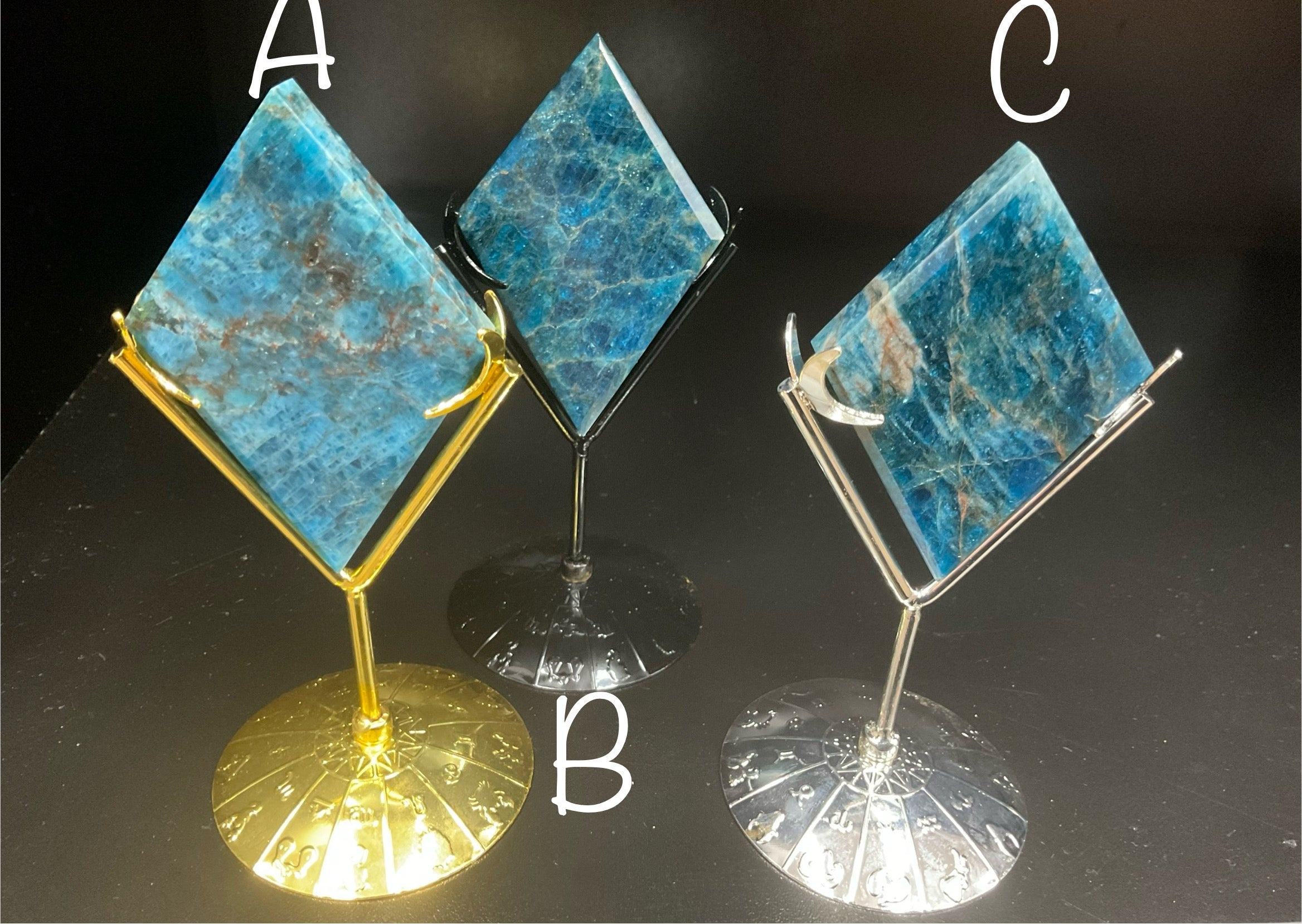 94g Blue Apatite Polished Diamond with stand 5A