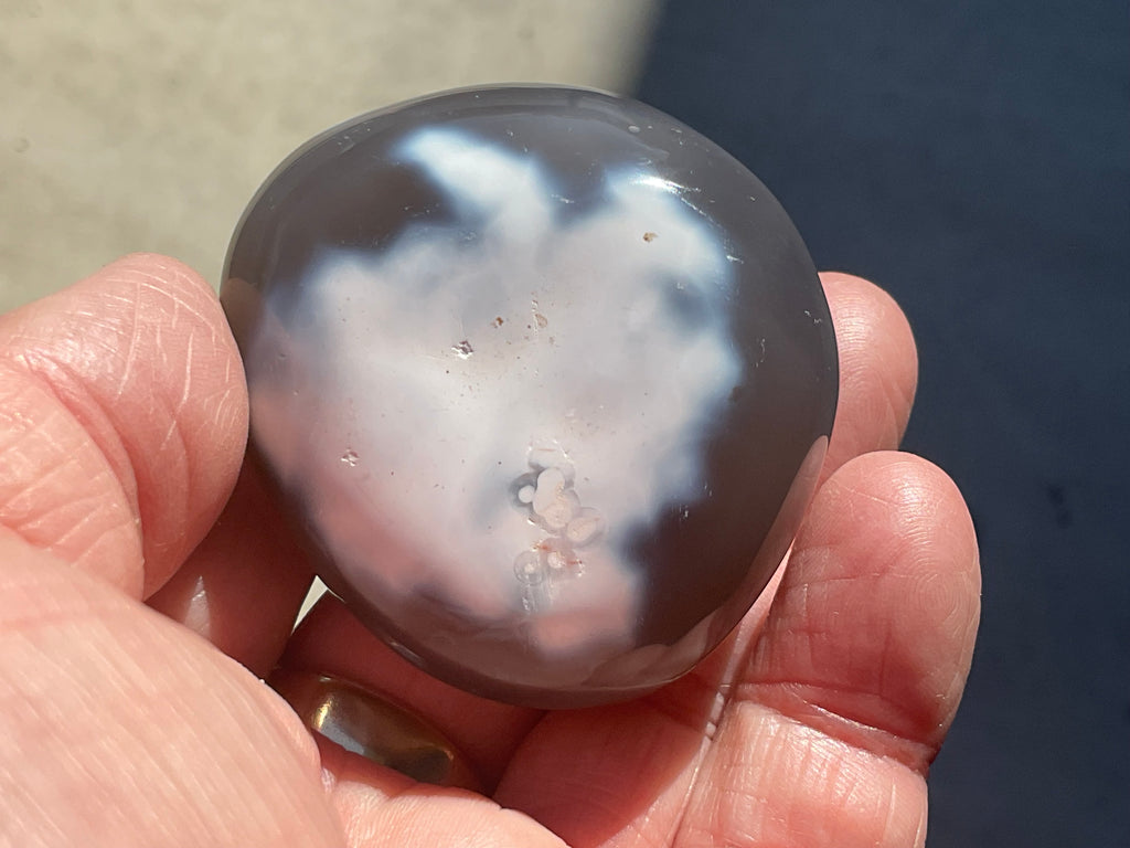 110g Orca Agate Palmstone 3C