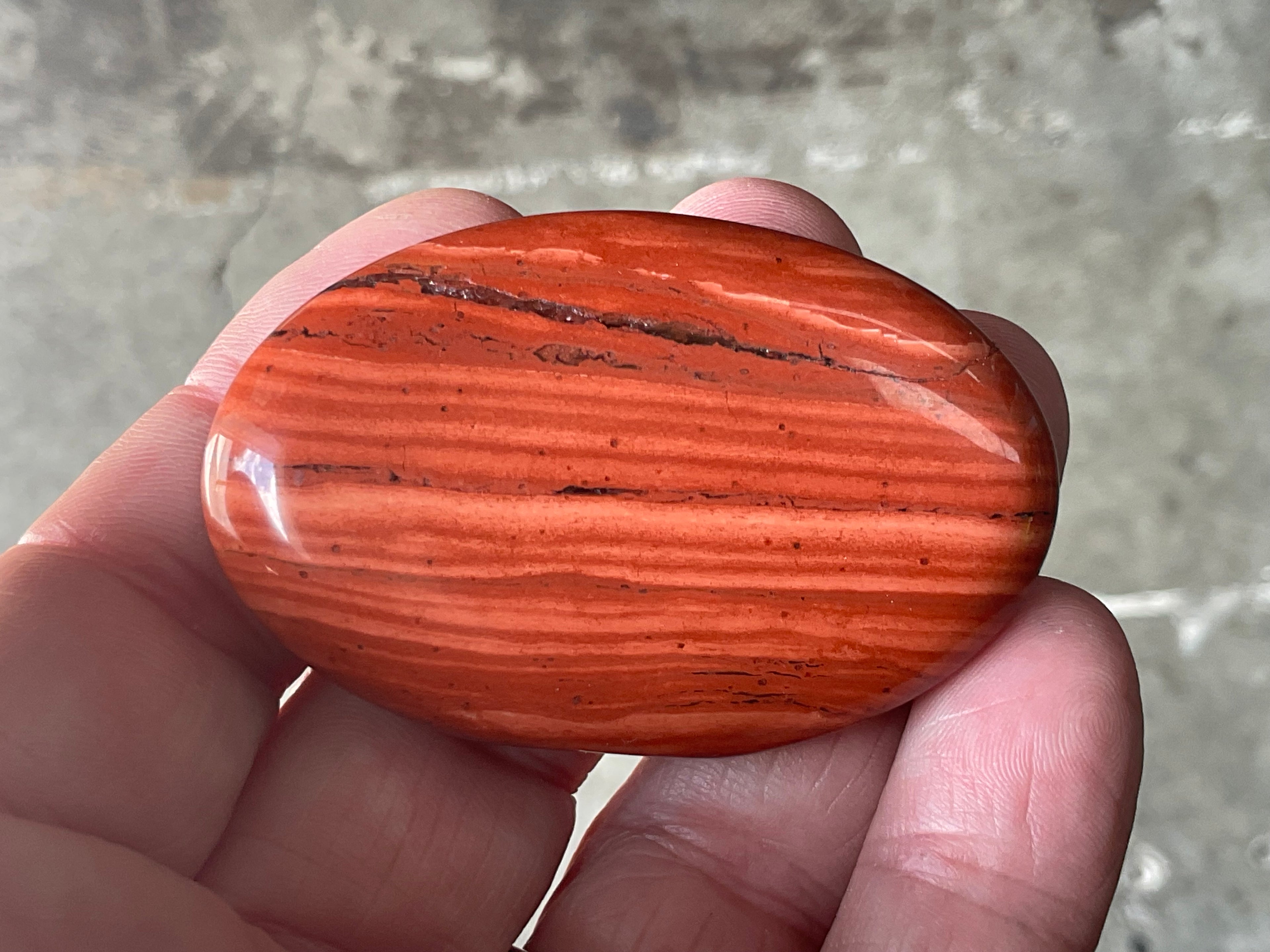50g Red Jasper Palmstone 1A