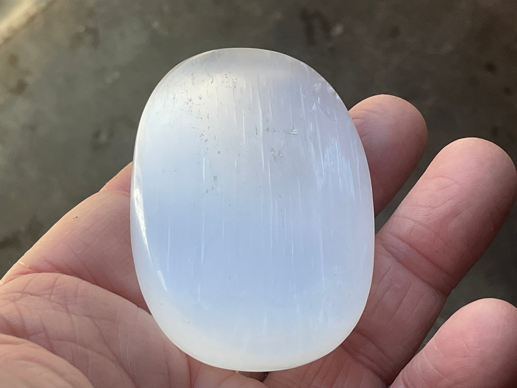 67g Selenite Palmstone 1C