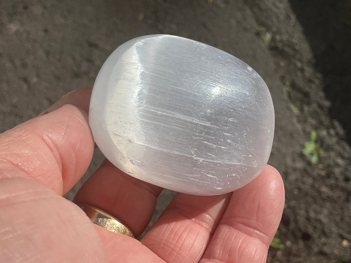 83g Selenite Palmstone 2A