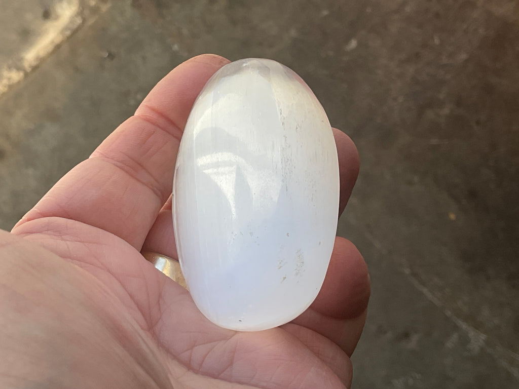 88g Selenite Palmstone B