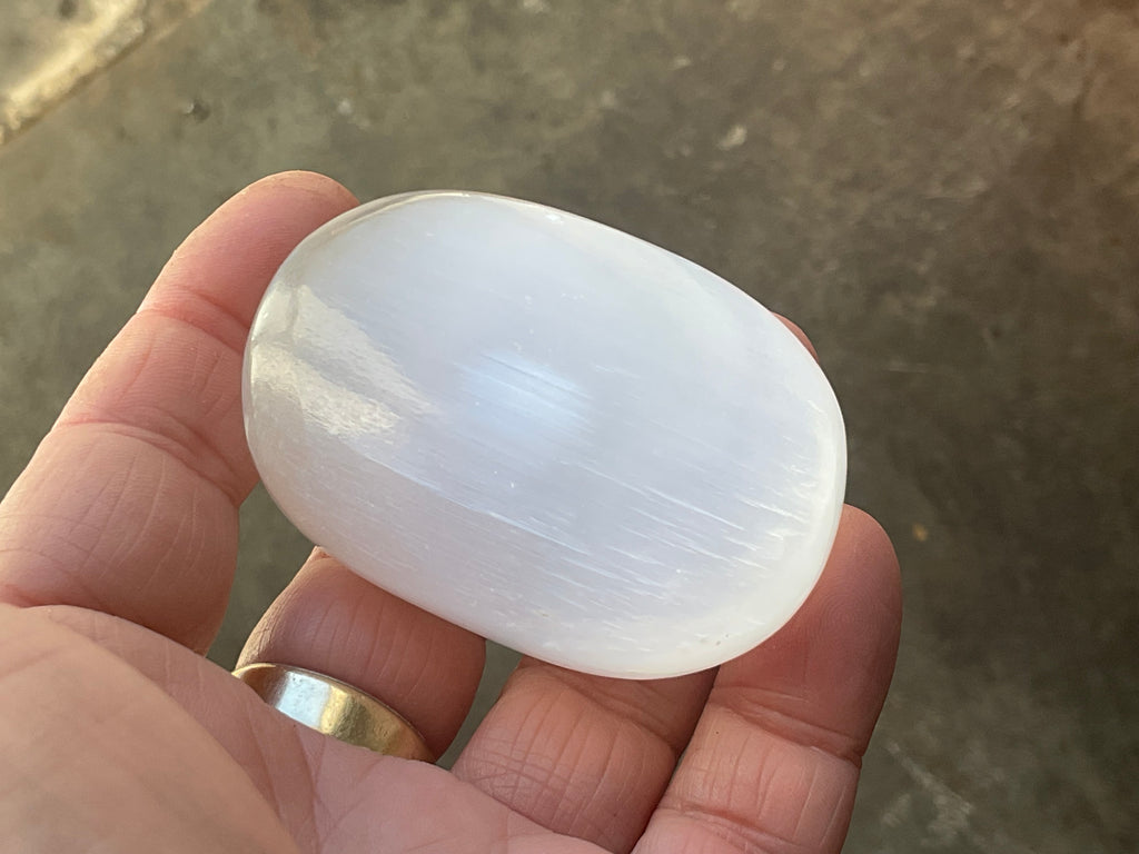 91g Selenite Palmstone C