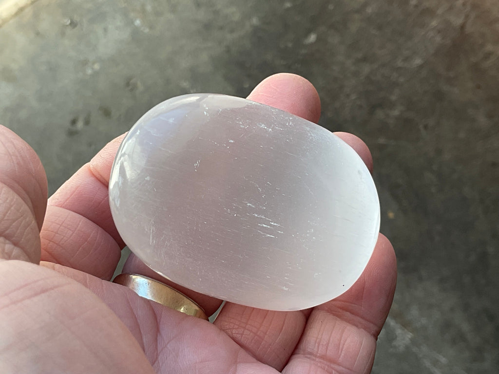 91g Selenite Palmstone C