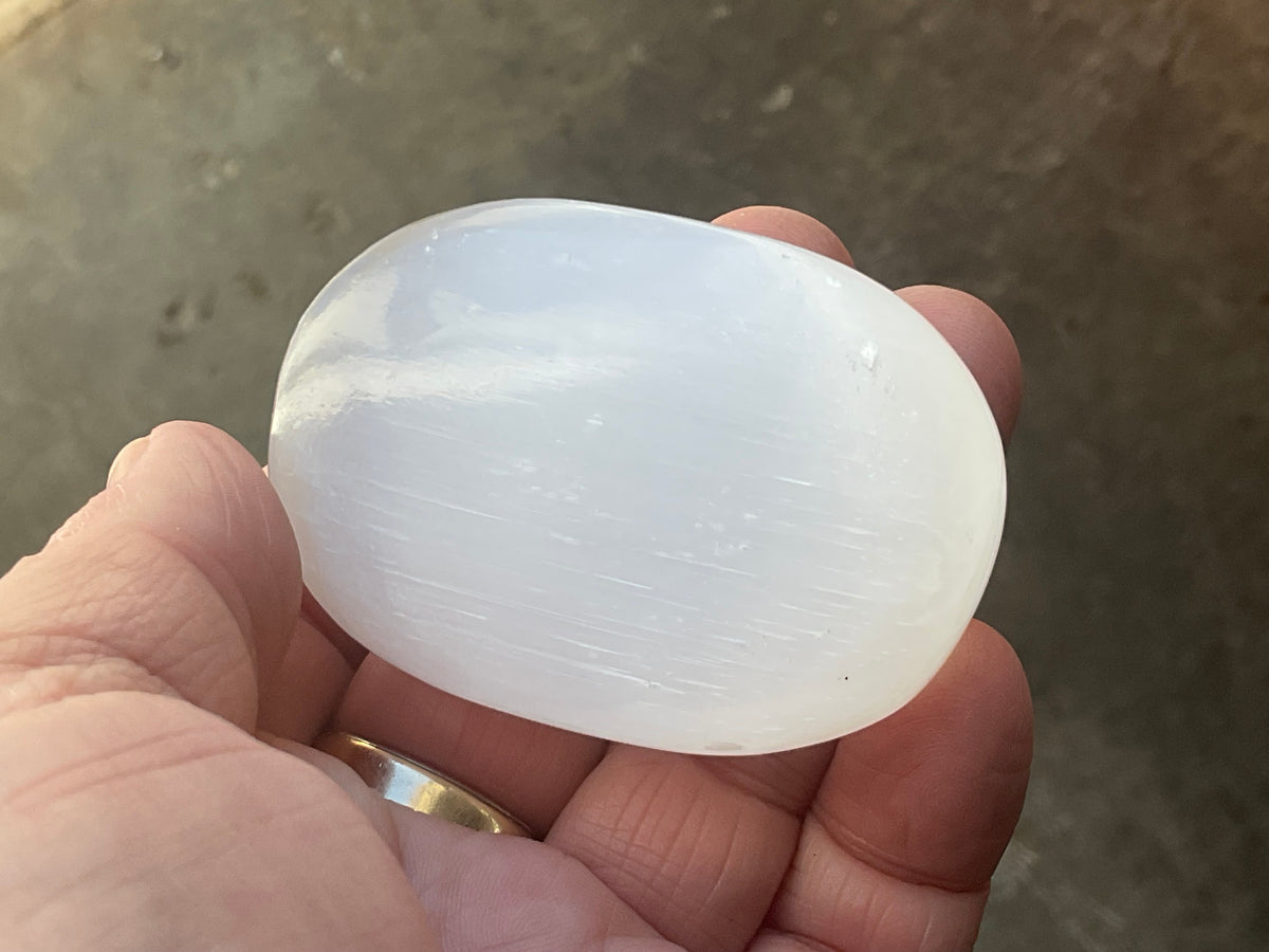 91g Selenite Palmstone C