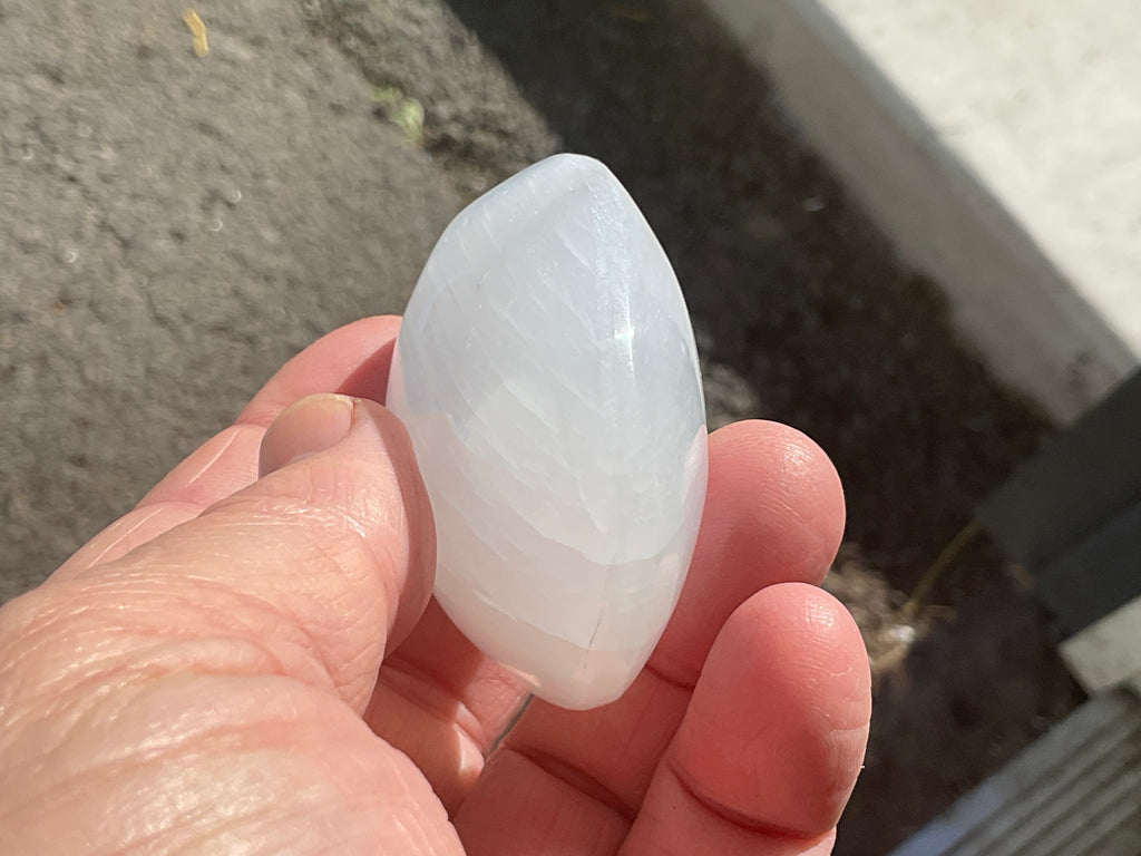 99g Selenite Palmstone 3A