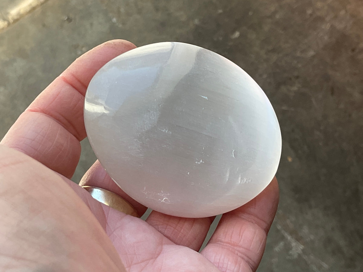 118g Selenite Palmstone 3C