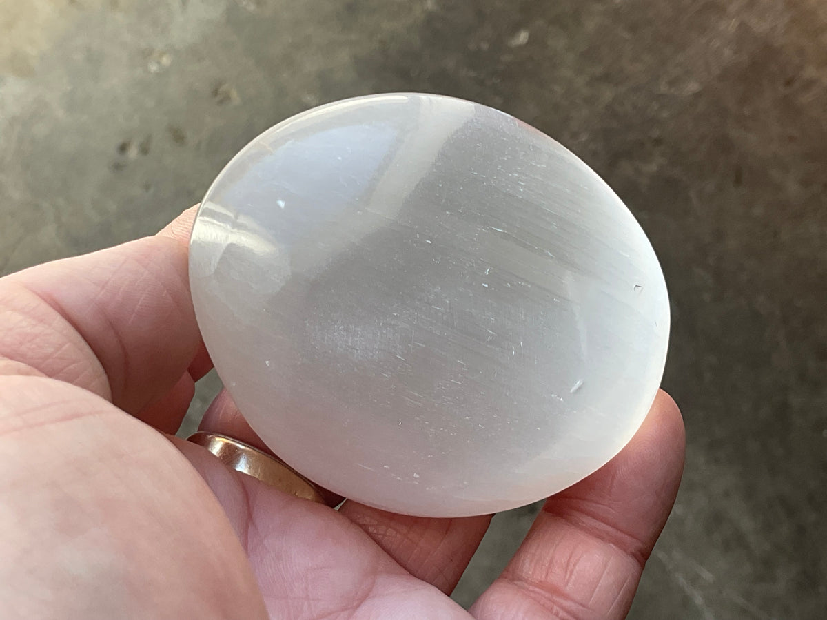 118g Selenite Palmstone 3C