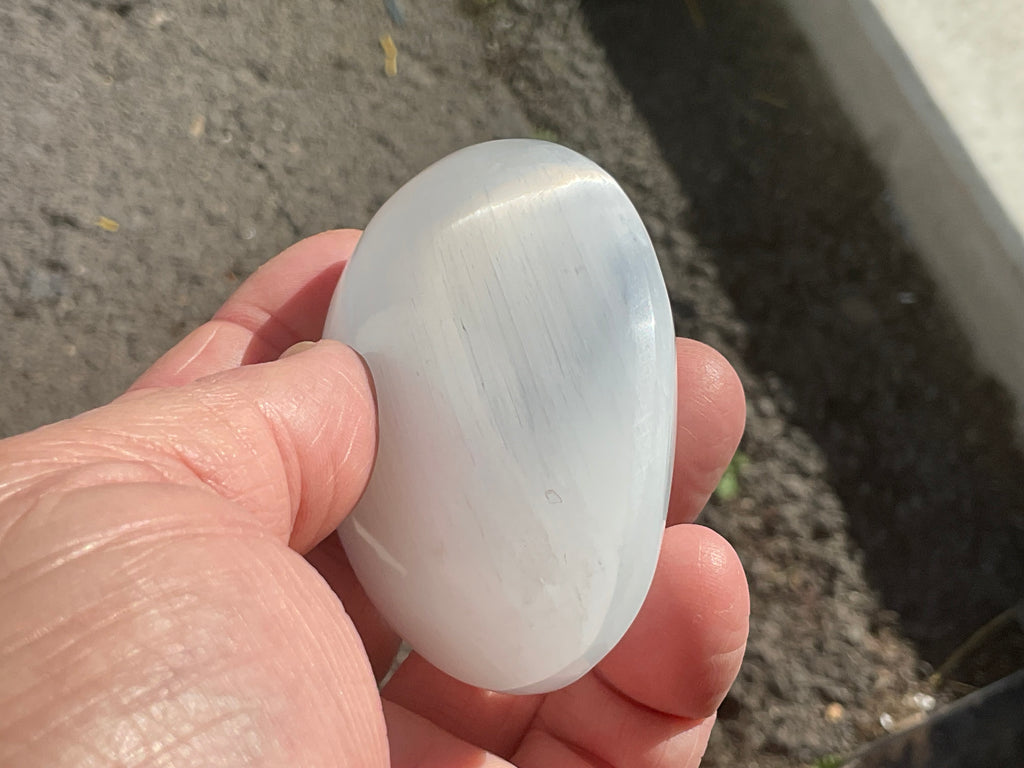 118g Selenite Palmstone 3C