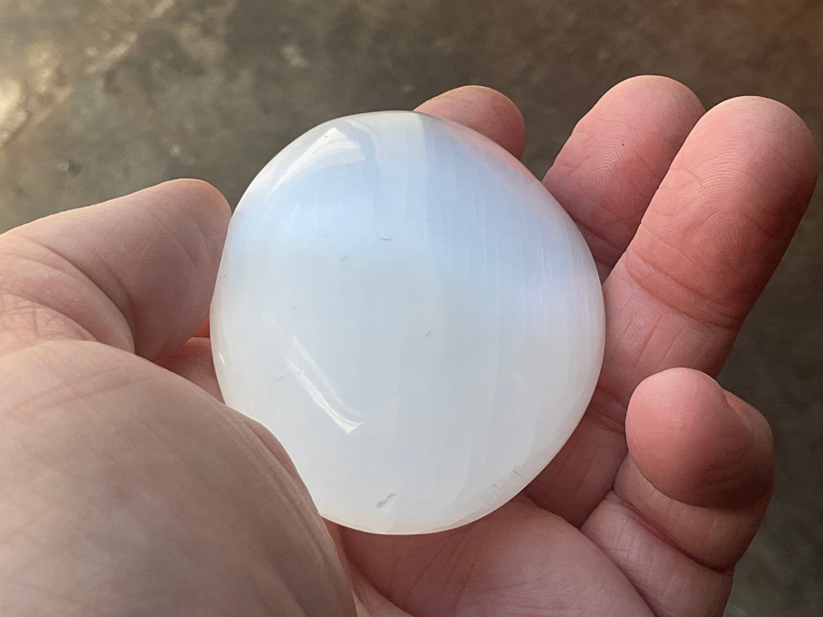 114g Selenite Palmstone 3D