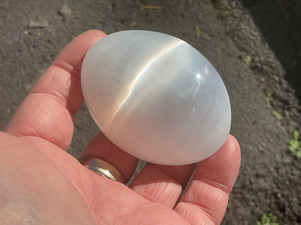 114g Selenite Palmstone 3D