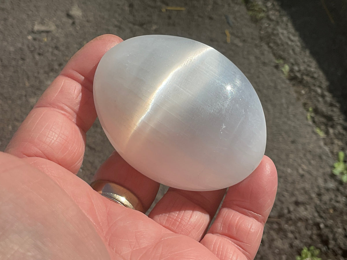 114g Selenite Palmstone 3D