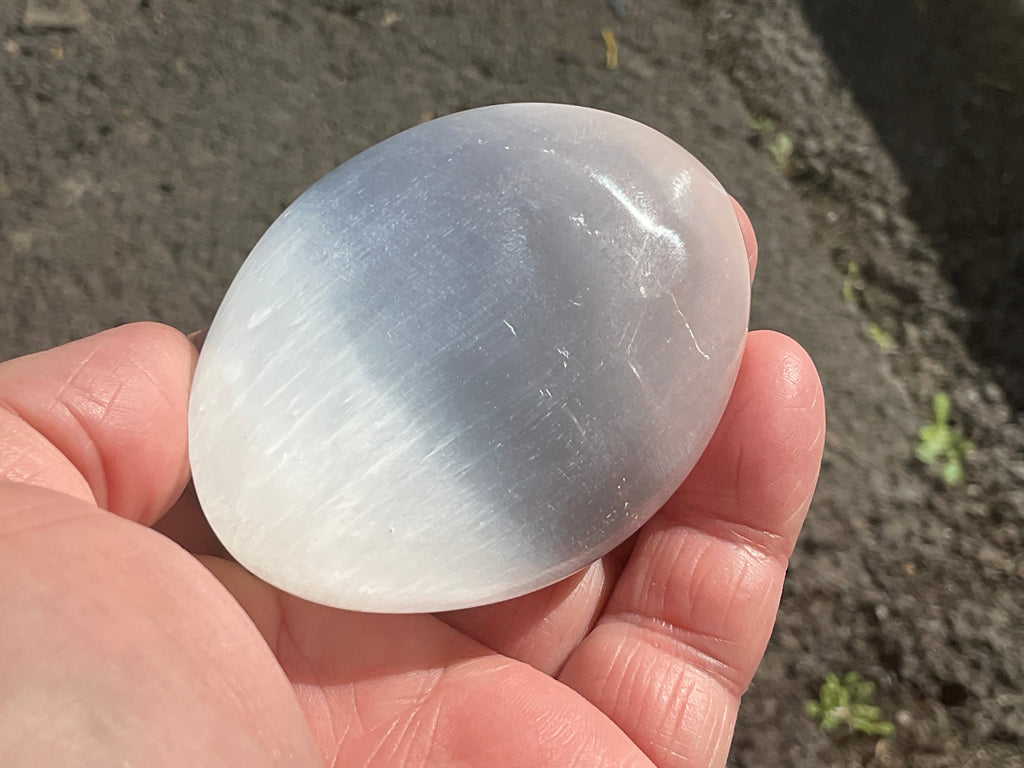 114g Selenite Palmstone 3D