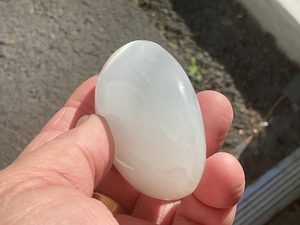 104g Selenite Palmstone 3E