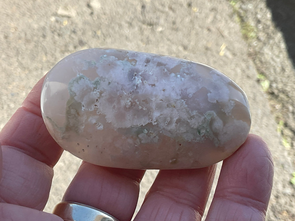 76g Flower Agate Palmstone 8B