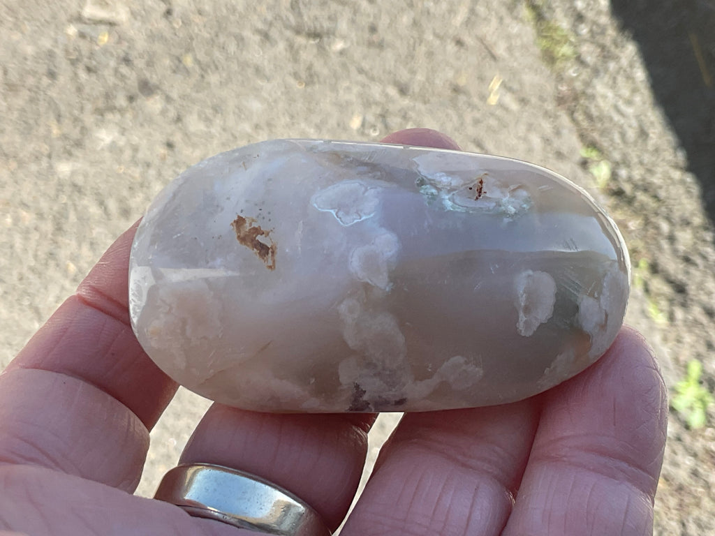 76g Flower Agate Palmstone 8B