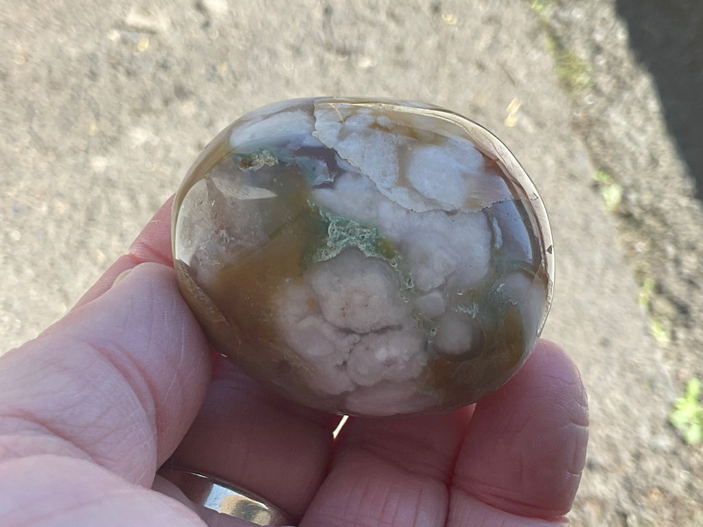 109g Flower Agate Palmstone 9A