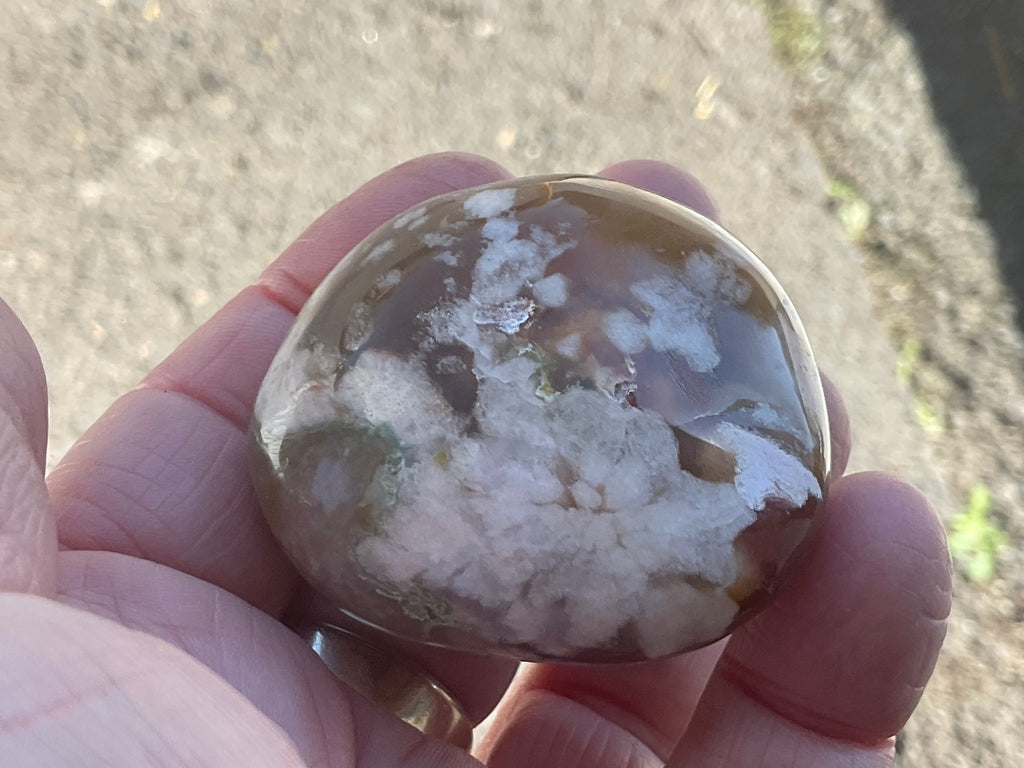 109g Flower Agate Palmstone 9A