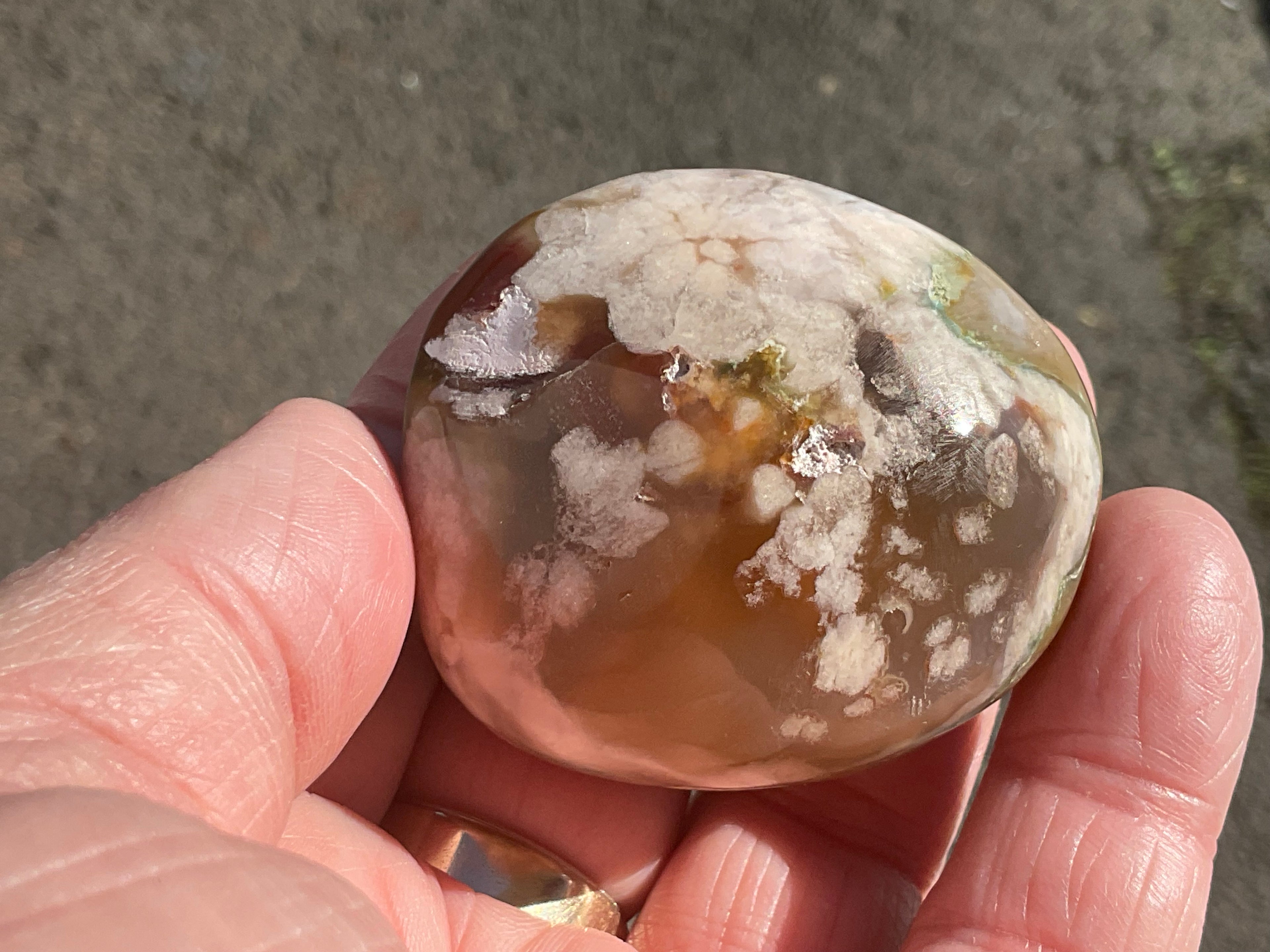 109g Flower Agate Palmstone 9A