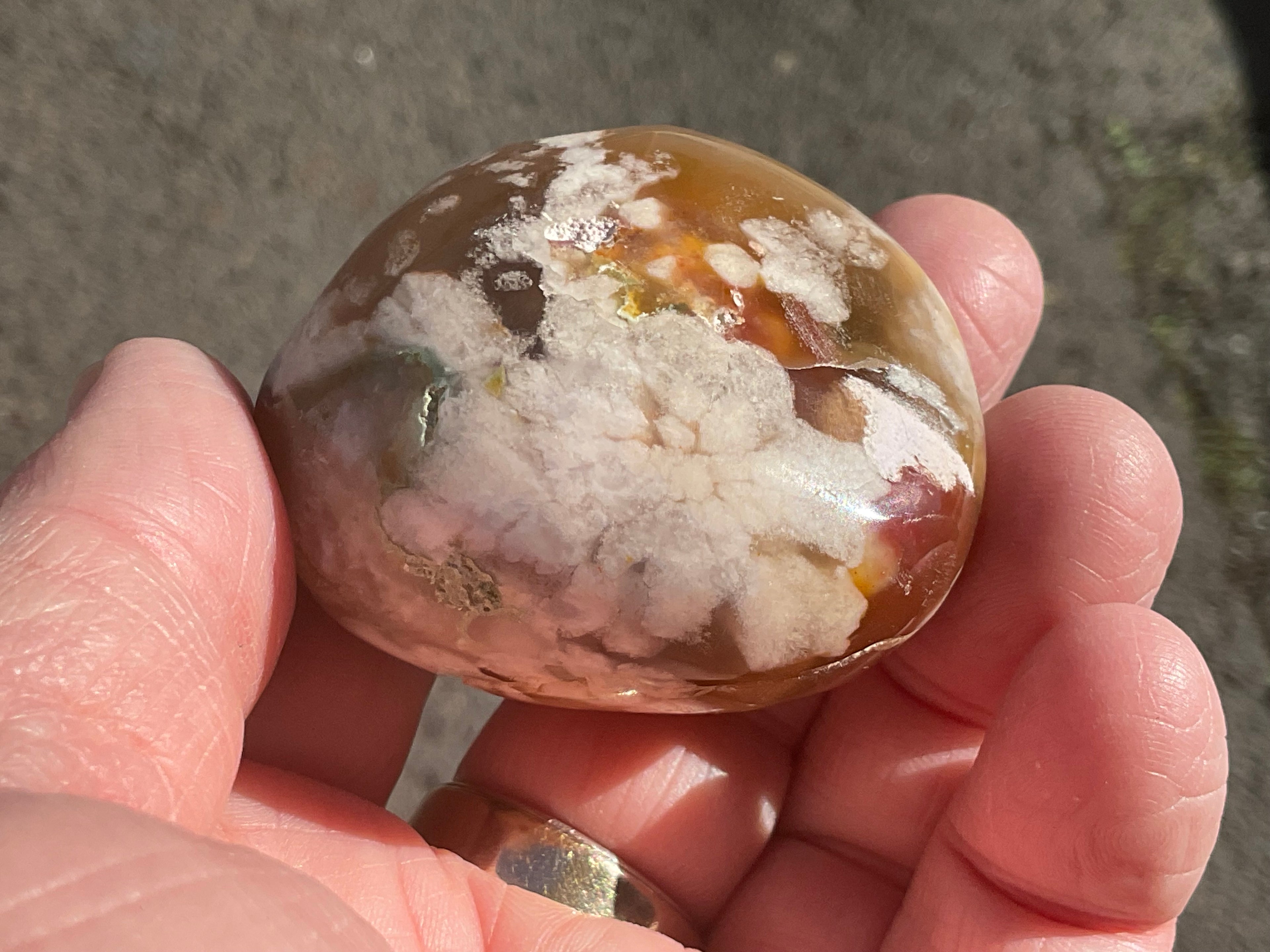 109g Flower Agate Palmstone 9A