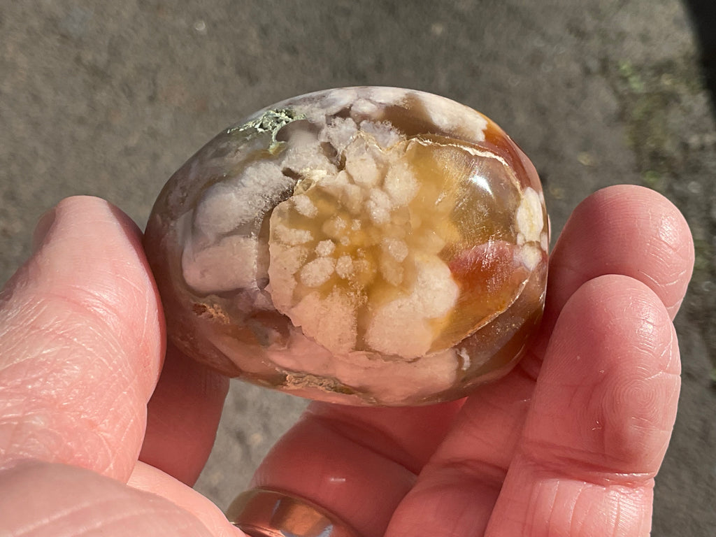 109g Flower Agate Palmstone 9A