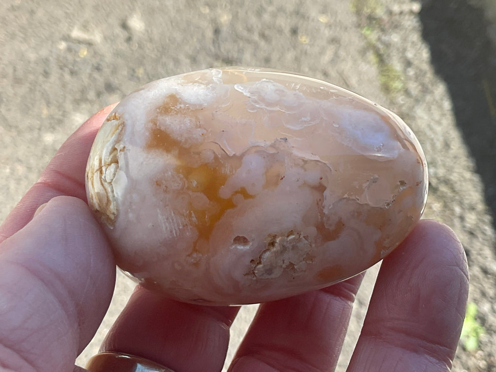 152g Flower Agate Palmstone 10B