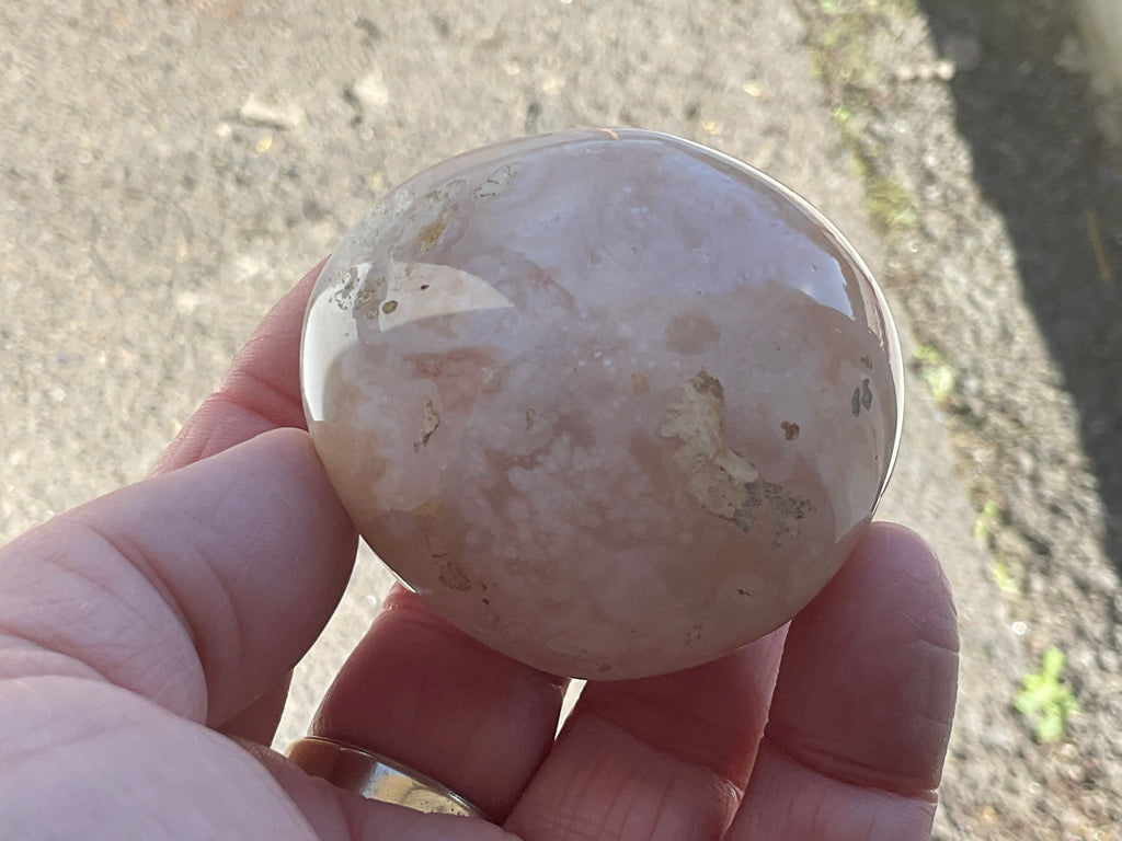 137g Flower Agate Palmstone 10C