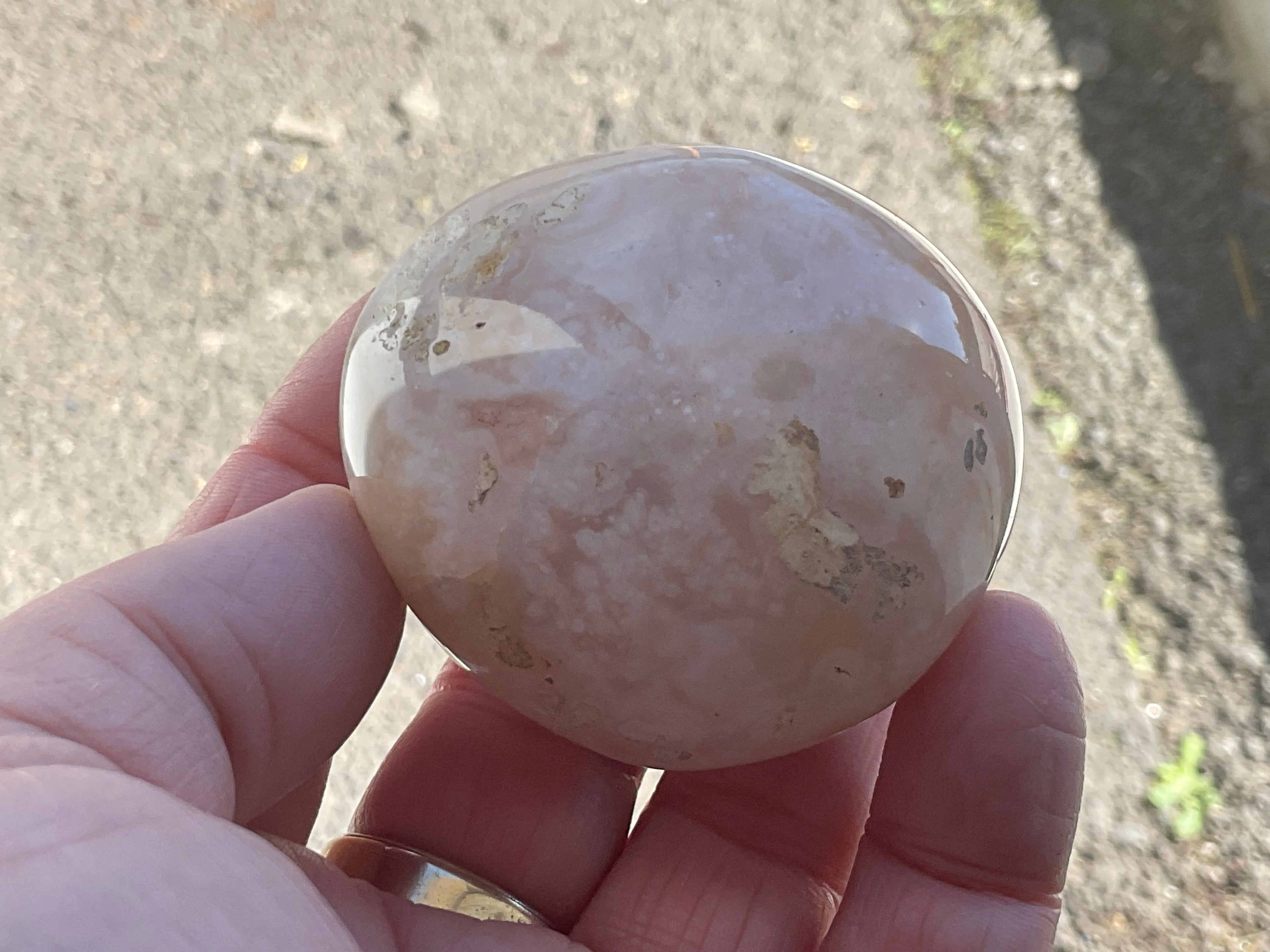 137g Flower Agate Palmstone 10C