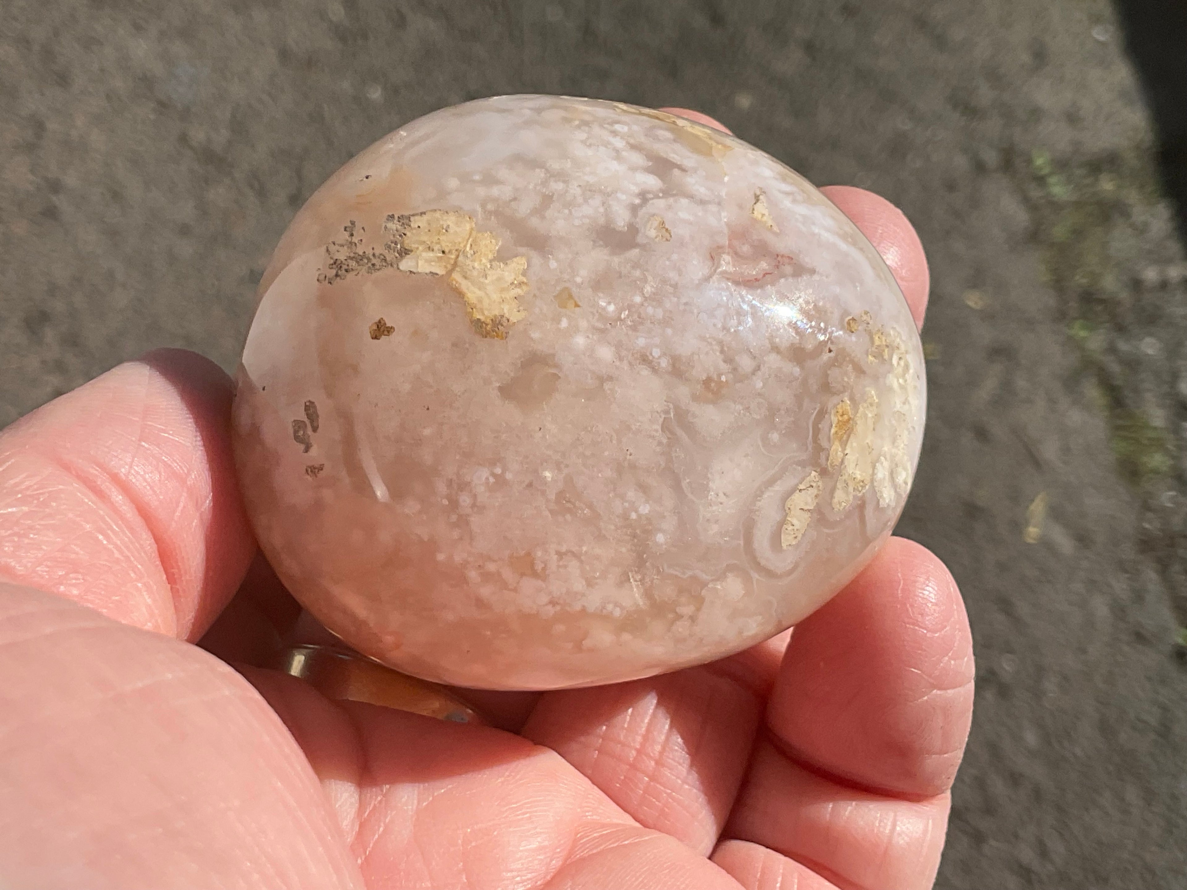 137g Flower Agate Palmstone 10C