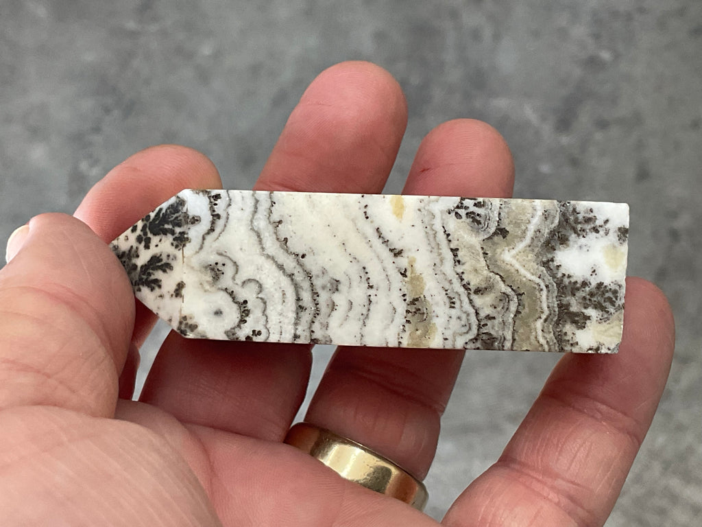 86g Dendritic Calcite Generator B