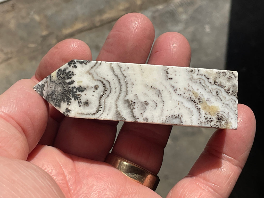 86g Dendritic Calcite Generator B