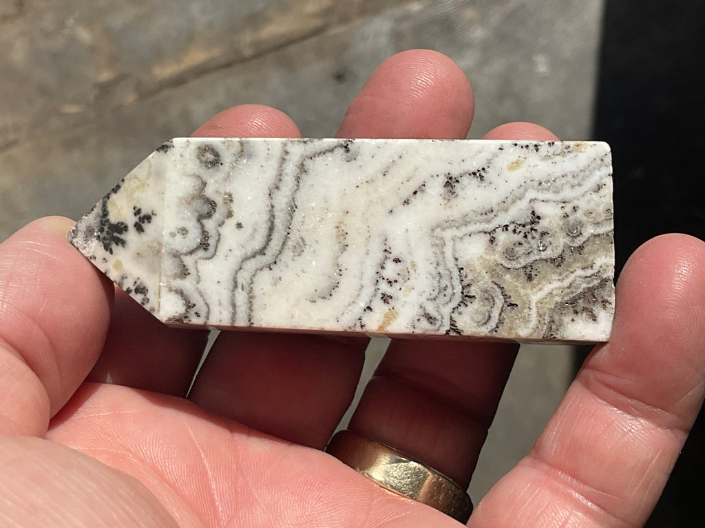 86g Dendritic Calcite Generator B