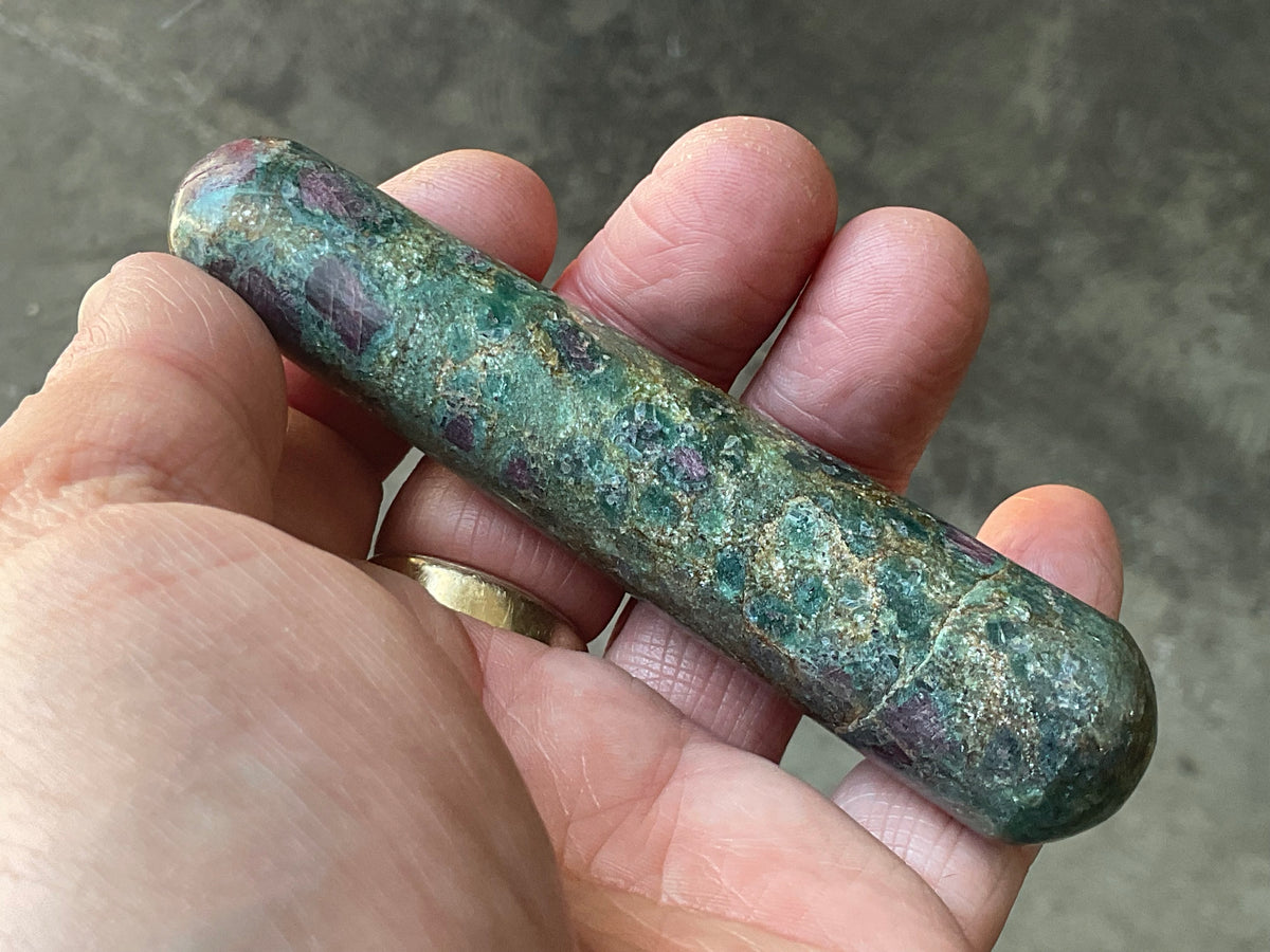 95g Ruby in Fuschite Massage Wand E