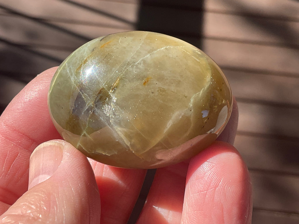 55g Garnerite Palmstone
