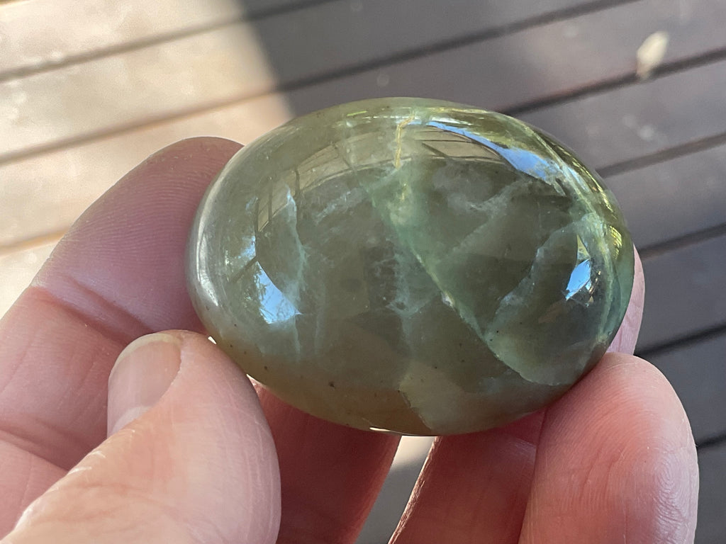 55g Garnerite Palmstone