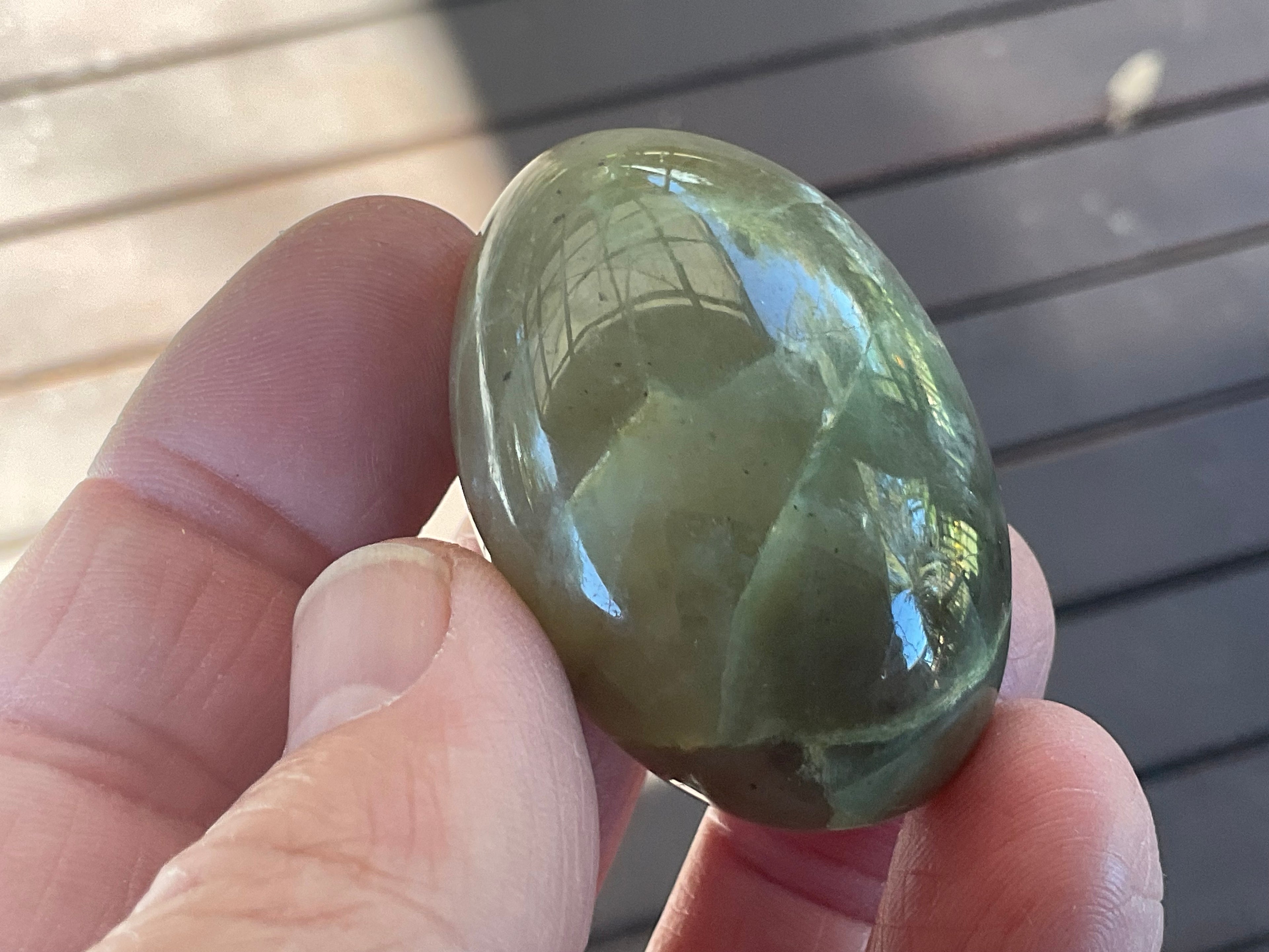 55g Garnerite Palmstone
