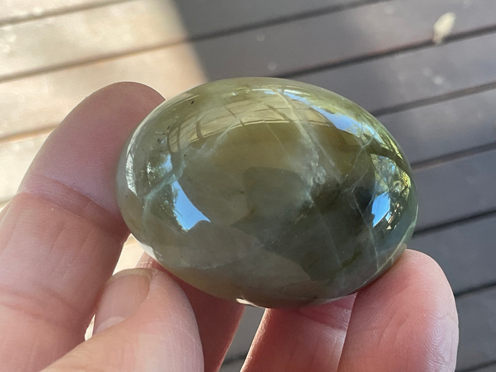 55g Garnerite Palmstone